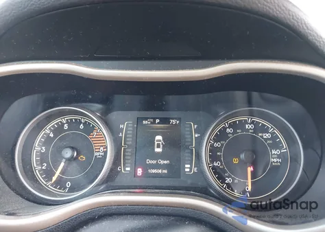 2017 Jeep Cherokee Latitude 4X4 из США, поврежденный, VIN 1C4PJMCS7HW585135